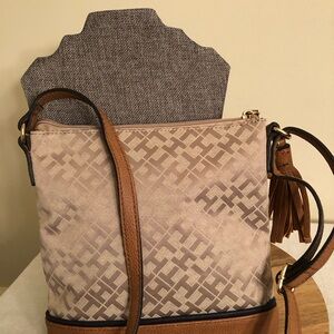 Tommy Hilfiger Cross Body Purse Bag Pocketbook